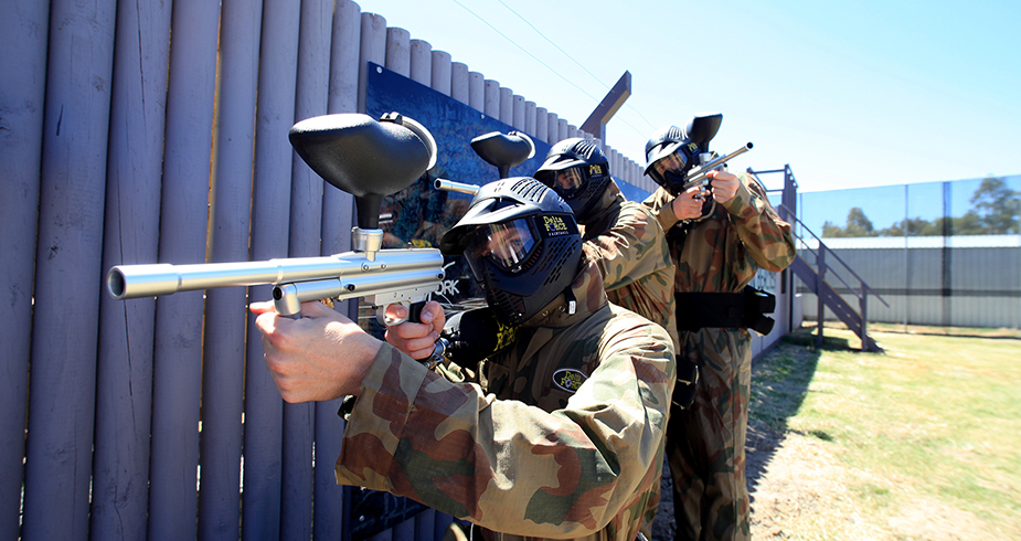 berlin-wall-paintball